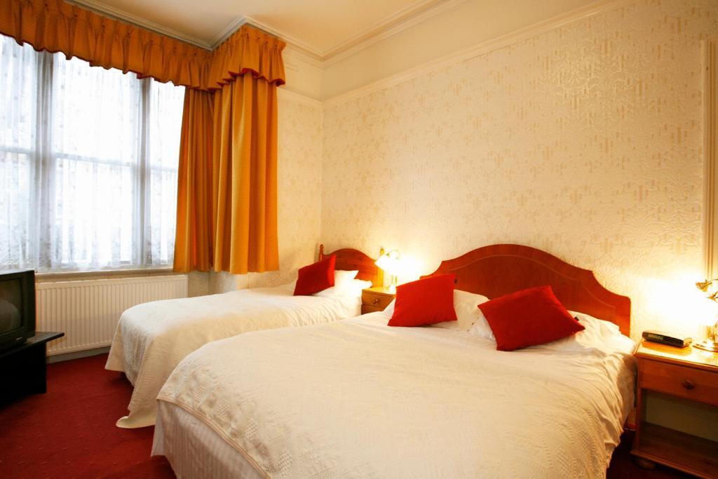 Langton House Bed & Breakfast Eton Room photo